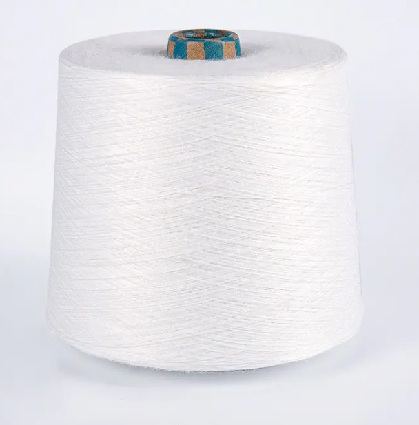 Kimyasal Fiber Polyester İplik: Modern Tekstilde Çok Yönlü Elyazım